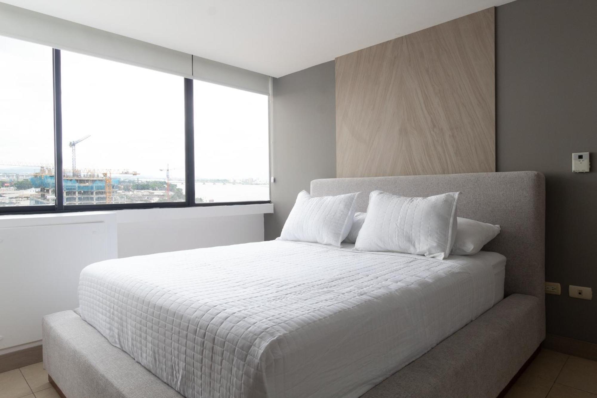 Puerto Santa Ana Luxury 公寓 *