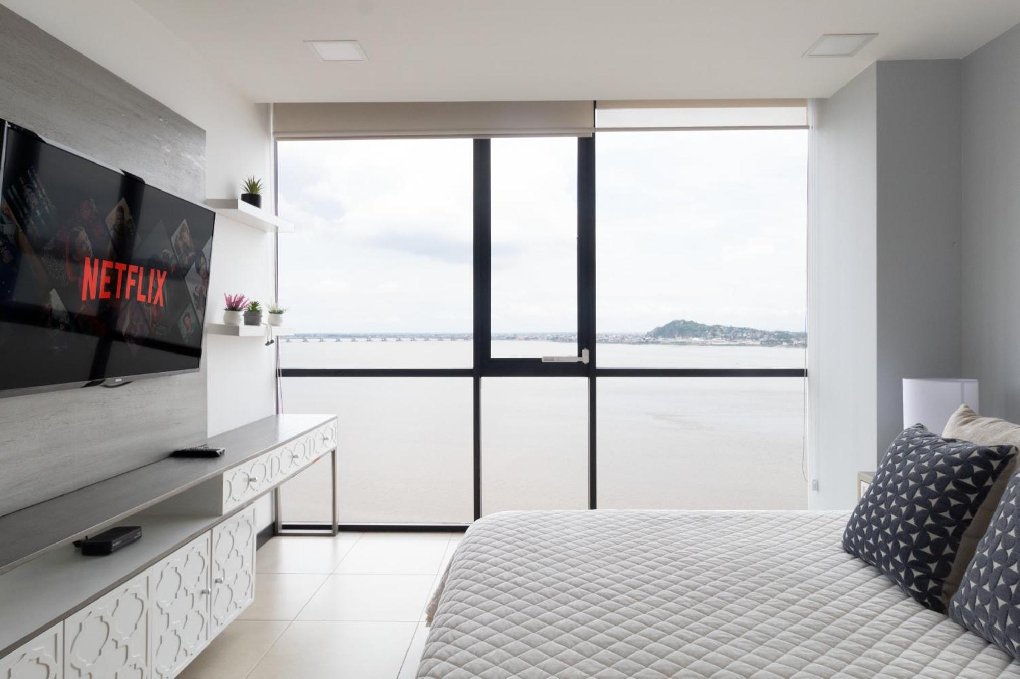 Puerto Santa Ana Luxury * Guayaquil